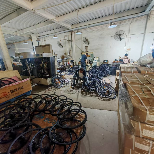 QINGDAO BESTRIDING SPORTS CO.,LTD Produktionslinie des Herstellers
