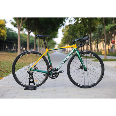 Fertiges Rennrad für Frauen mit SHIMANO BR-R7020 Bremse und Leichtbau aus Aluminium