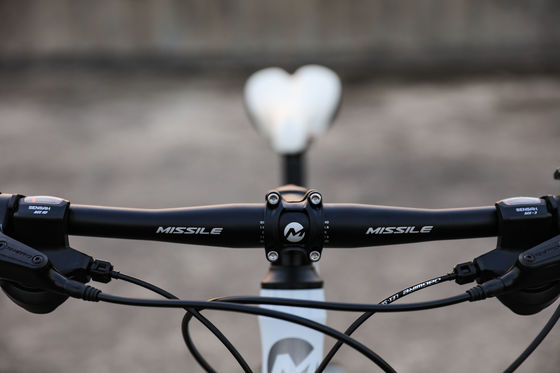 27.5 Geschwindigkeit Erwachsenen-Bergwanderrad Sportfahrrad mit Sperrverbindung Hydraulische Vordergabel