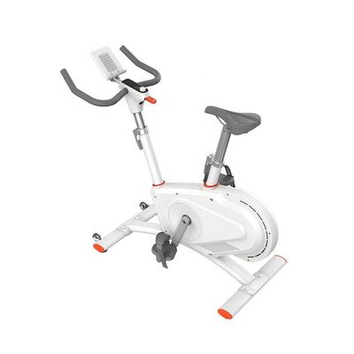 In Form kommen zu Hause Geräuschlose Indoor Gym Übung Spinning Bike mit Max-Torque 32N