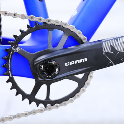 Leichtes 29 Zoll Mountainbike mit Carbonfaser-Vordergabeln und YBN S12S-Kette