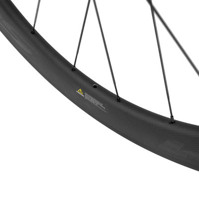Anpassbares Fahrradradwerk aus 45 mm Carbonfaser 700c 20 24h R13 Hub Carbonräder