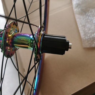 20 Zoll Kohlenstofffaser-Radensatz für Fahrräder 8/9/10/11 Geschwindigkeit Doppelwand Regenbogenfarbe