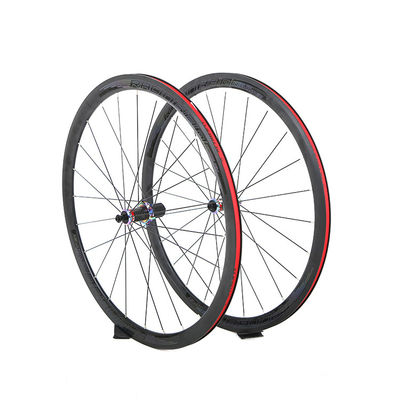 Retrospektiv 700c-Rad-Set in Schwarz mit RS Hub Carbon-Körper und Galaxy Farbe 24/24 Löcher