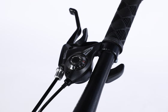 Erschwingliches Mountainbike mit Sus Fokr Cp Krone und Tongli mechanische Scheibenbremse