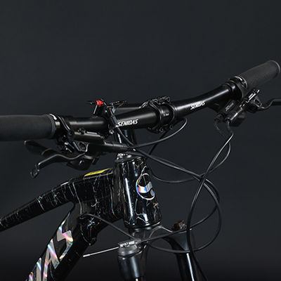 Speed Mountain Bike mit Aluminiumlenker und Shimano Hydraulikbremssystem